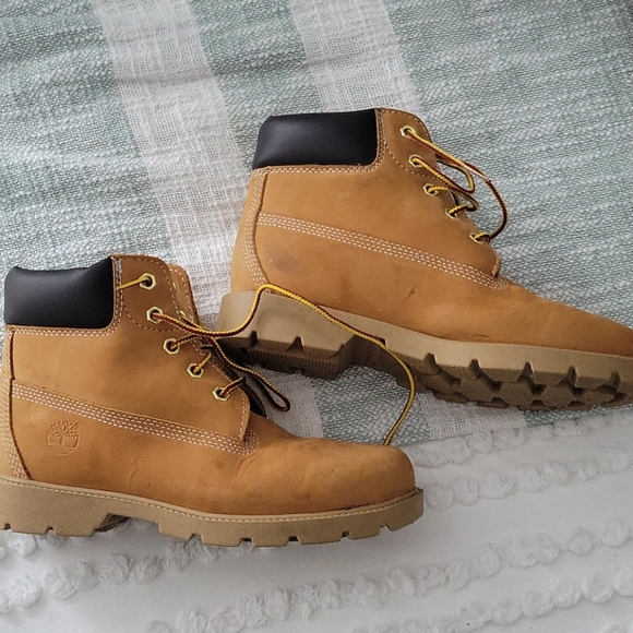 Timberland Boots - Picture 1 of 4